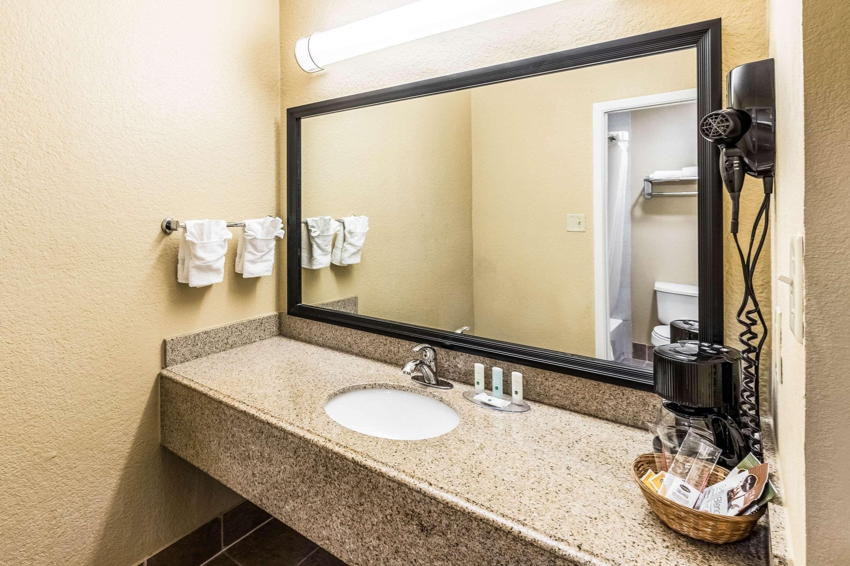 Quality Inn Corsicana Exteriör bild